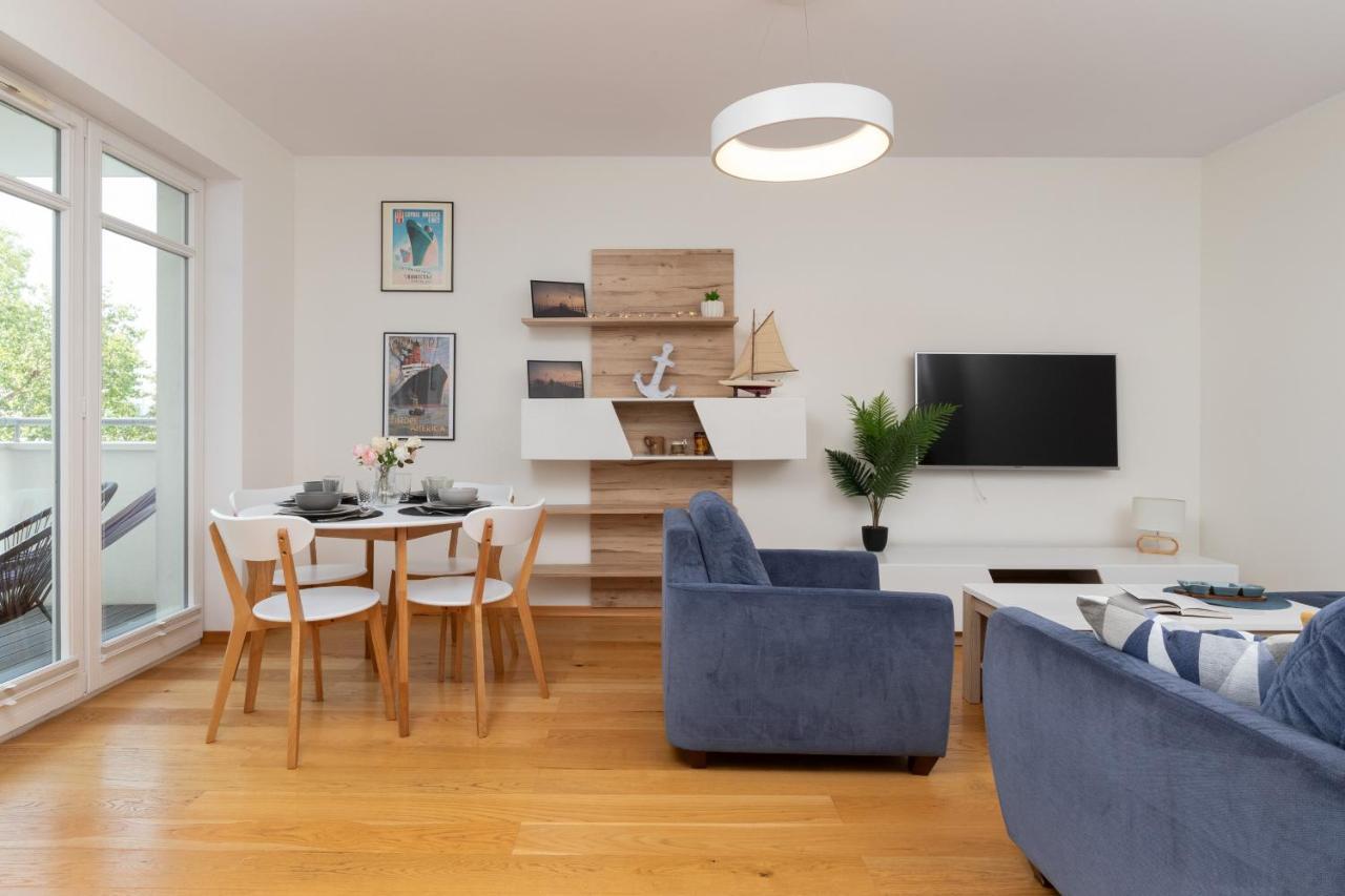 Modern Gdynia Apartment With Balcony & Parking By Noclegi Renters Exterior foto